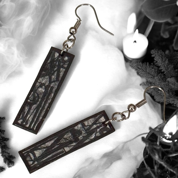5 For $25💫Cool Mystical Black Print Earrings - Picture 4 of 4